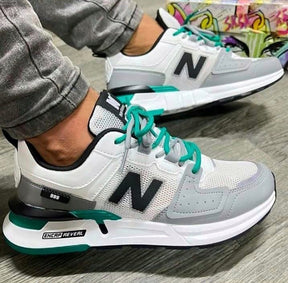 New Balance 999